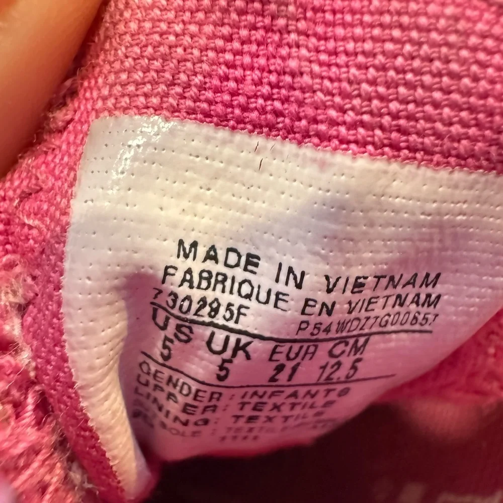 PINK CONVERSE ALL STAR TODDLER SIZE 5